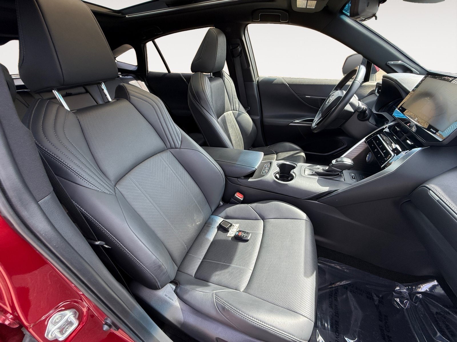 Used 2022 Pearl Toyota Limited image 19