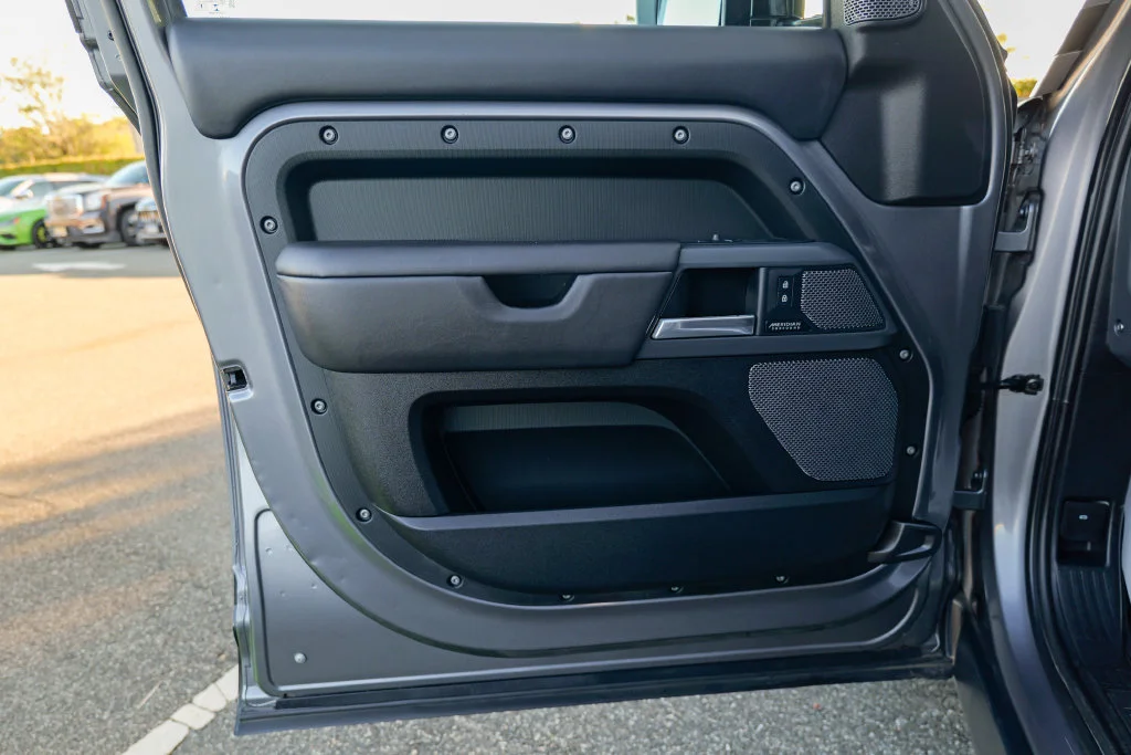 Used 2023 Gray Land Rover X image 11