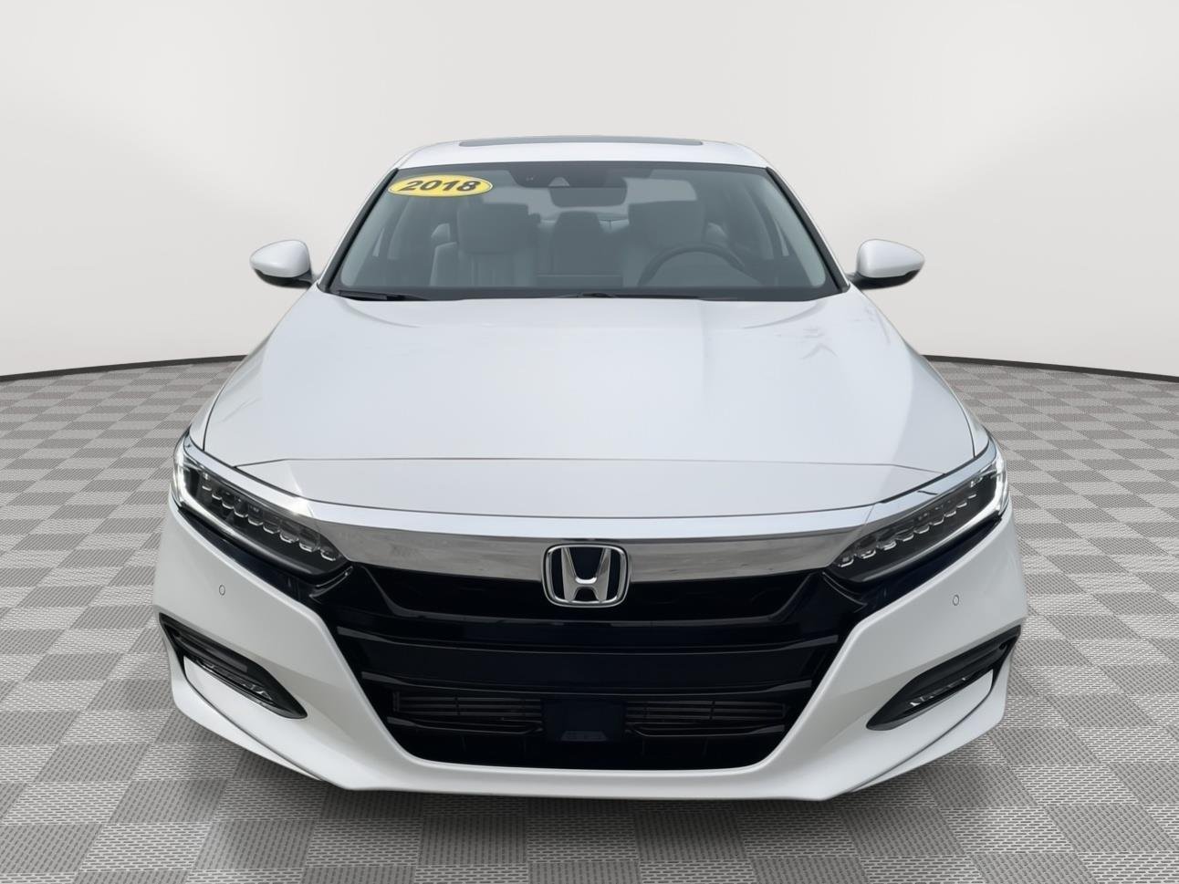 Used 2018 Champagne Frost Pearl Honda Touring 1.5T image 15