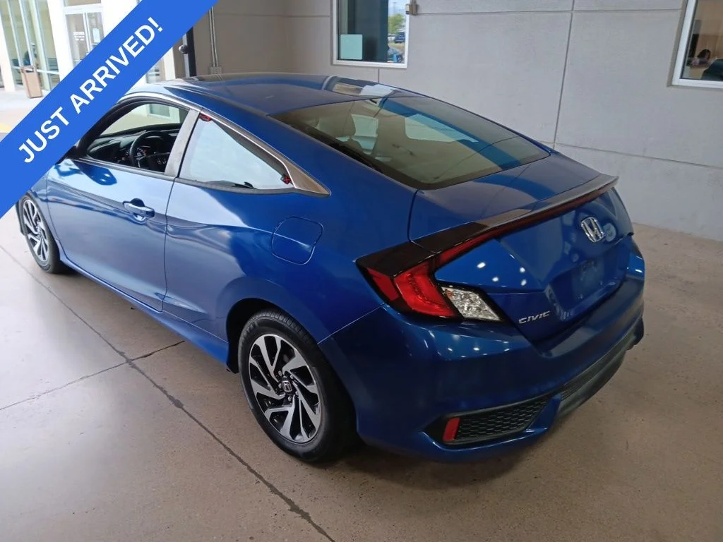 Certified Used 2016 Aegean Blue Metallic Honda LX-P image 4