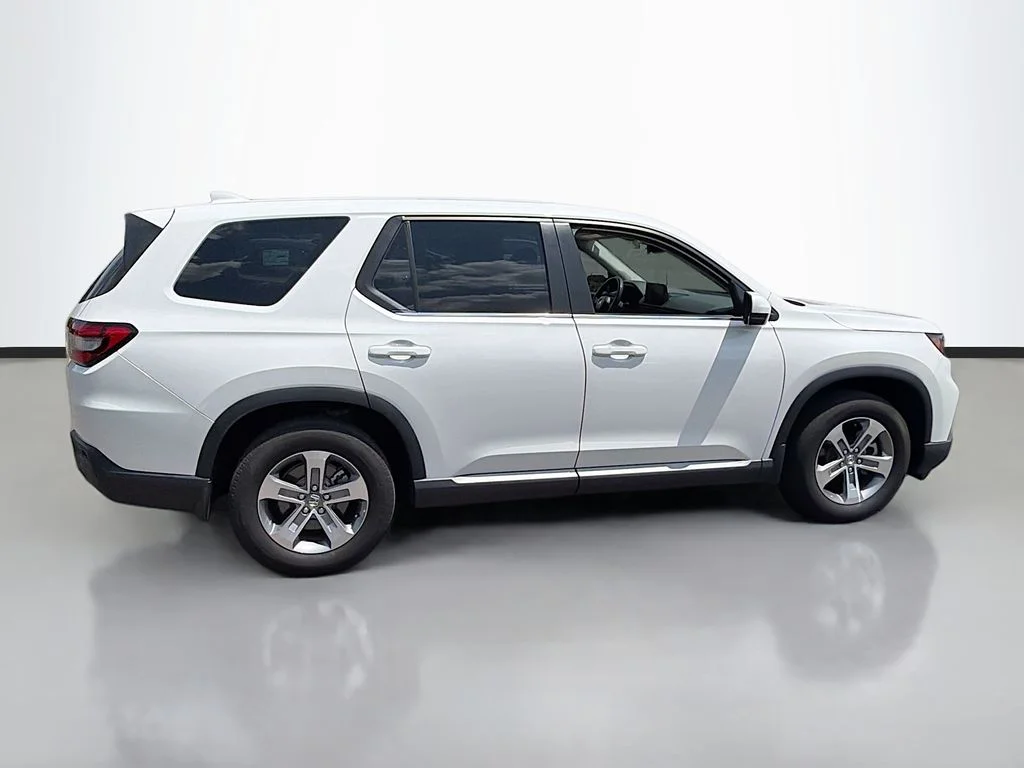 Used 2025 Platinum White Pearl Honda EX-L image 4