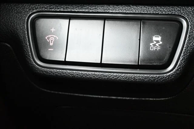 Used 2023 Red Kia LXS image 25