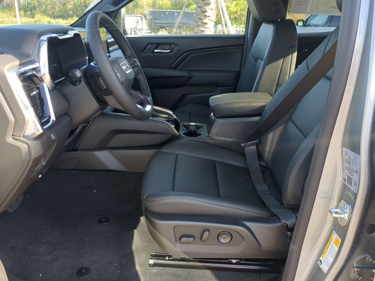 New 2026 Sterling Metallic GMC Elevation image 19