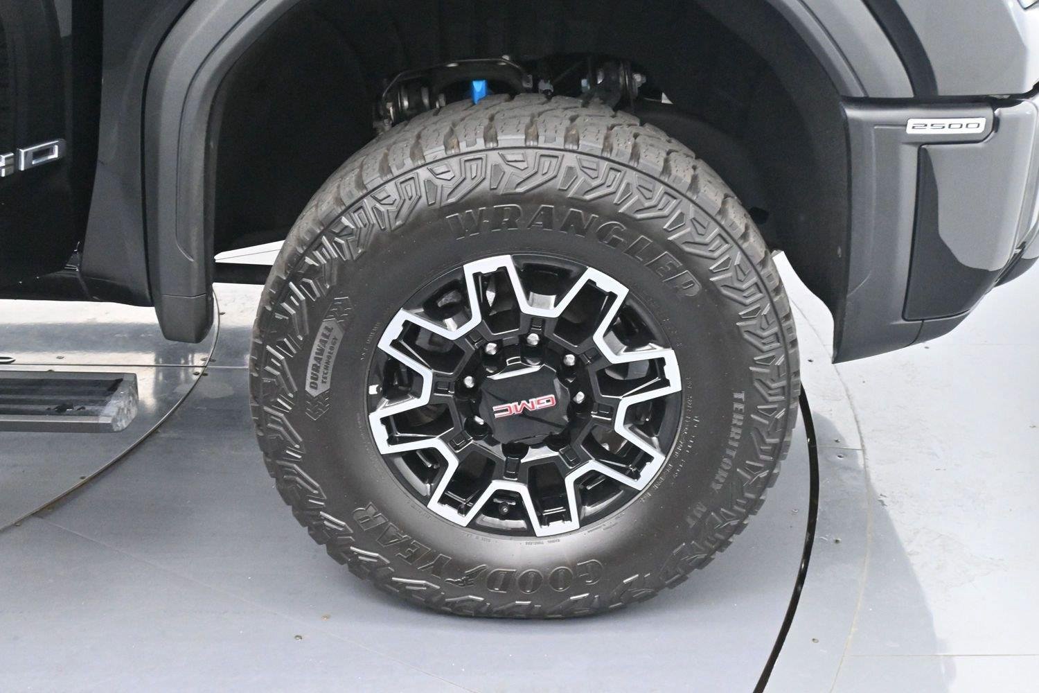 Used 2026 Onyx Black GMC AT4X image 35
