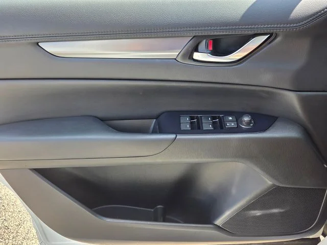 Used 2021 White Mazda Touring image 31