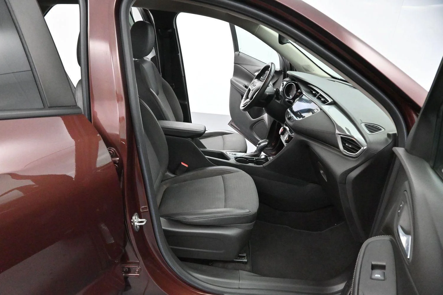Used 2023 Rosewood Metallic Buick Preferred image 31
