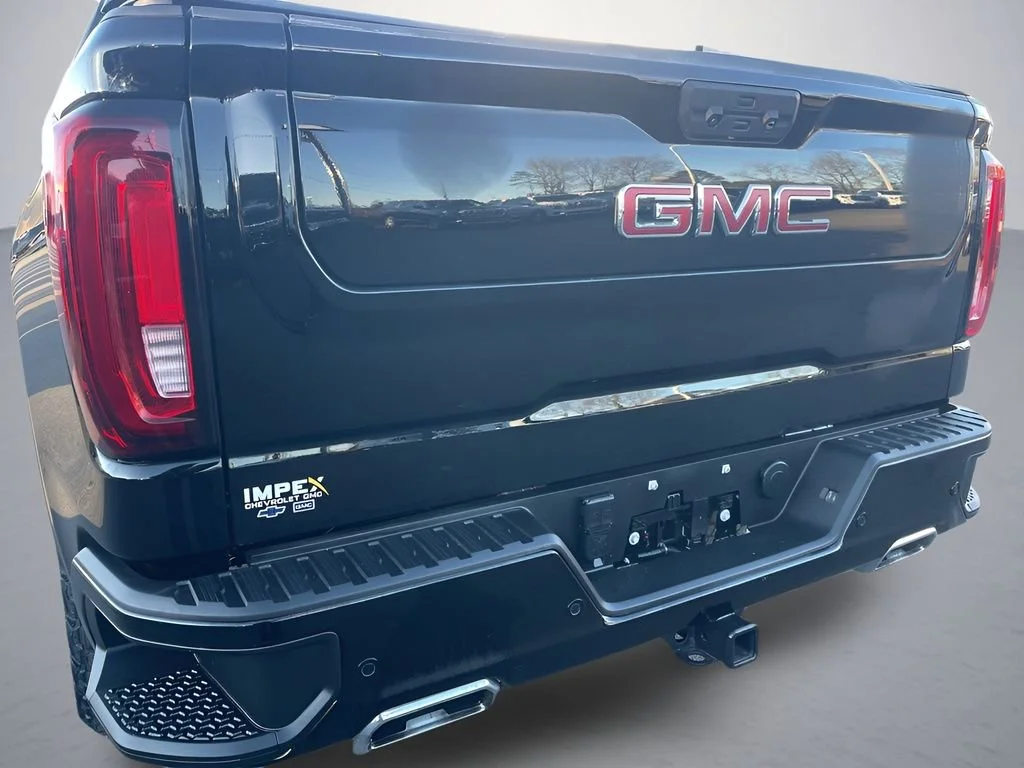 Used 2024 Onyx Black GMC AT4 image 33