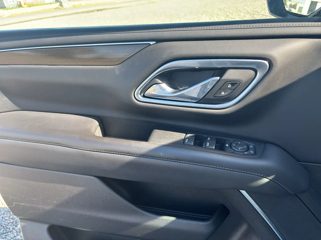 Used 2021 Summit White GMC SLE image 19
