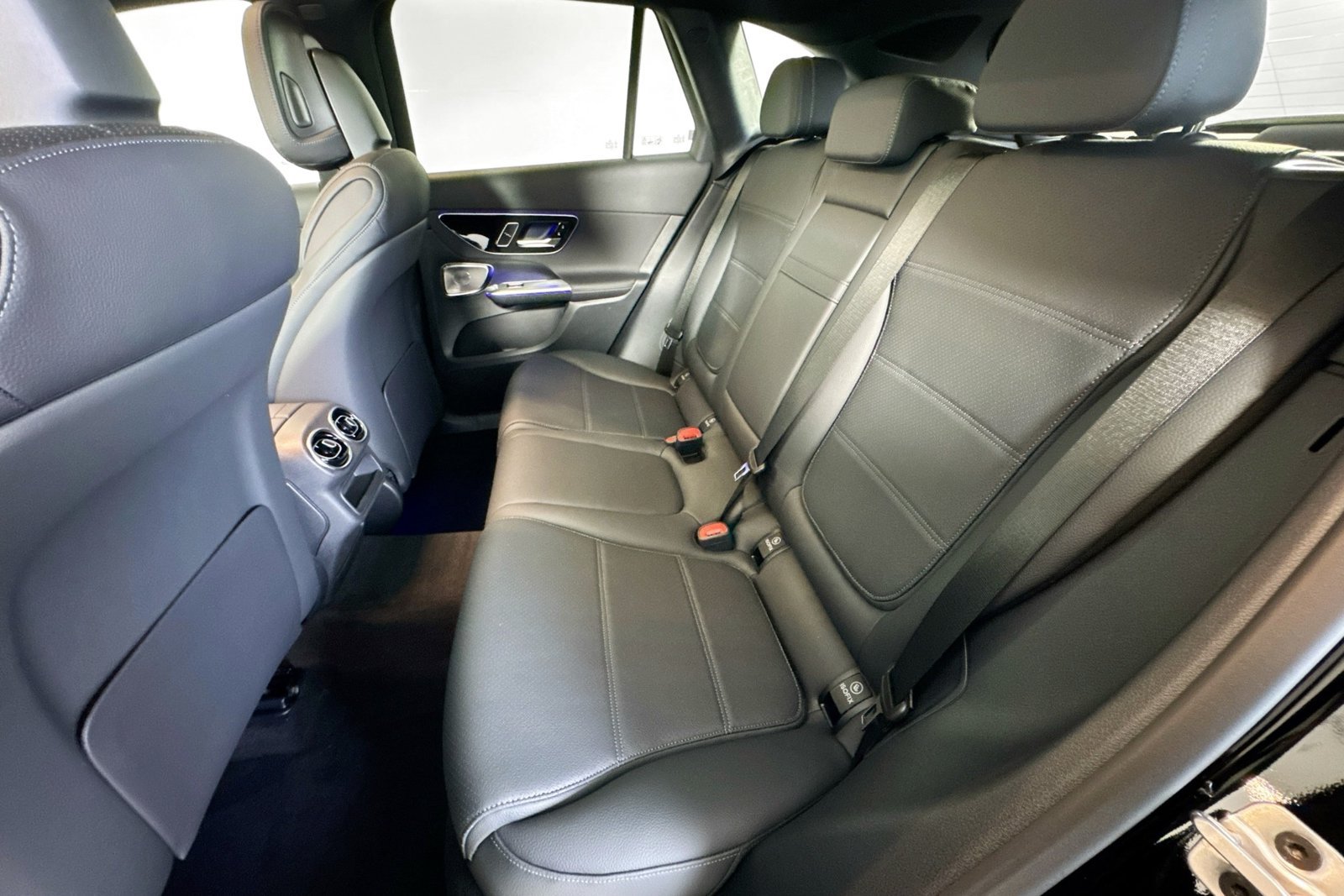 New 2026 Black Mercedes-Benz GLC 300 image 22