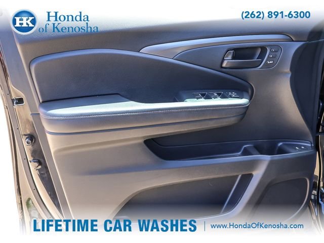 Certified Used 2023 Crystal Black Pearl Honda AWD EX-L image 23