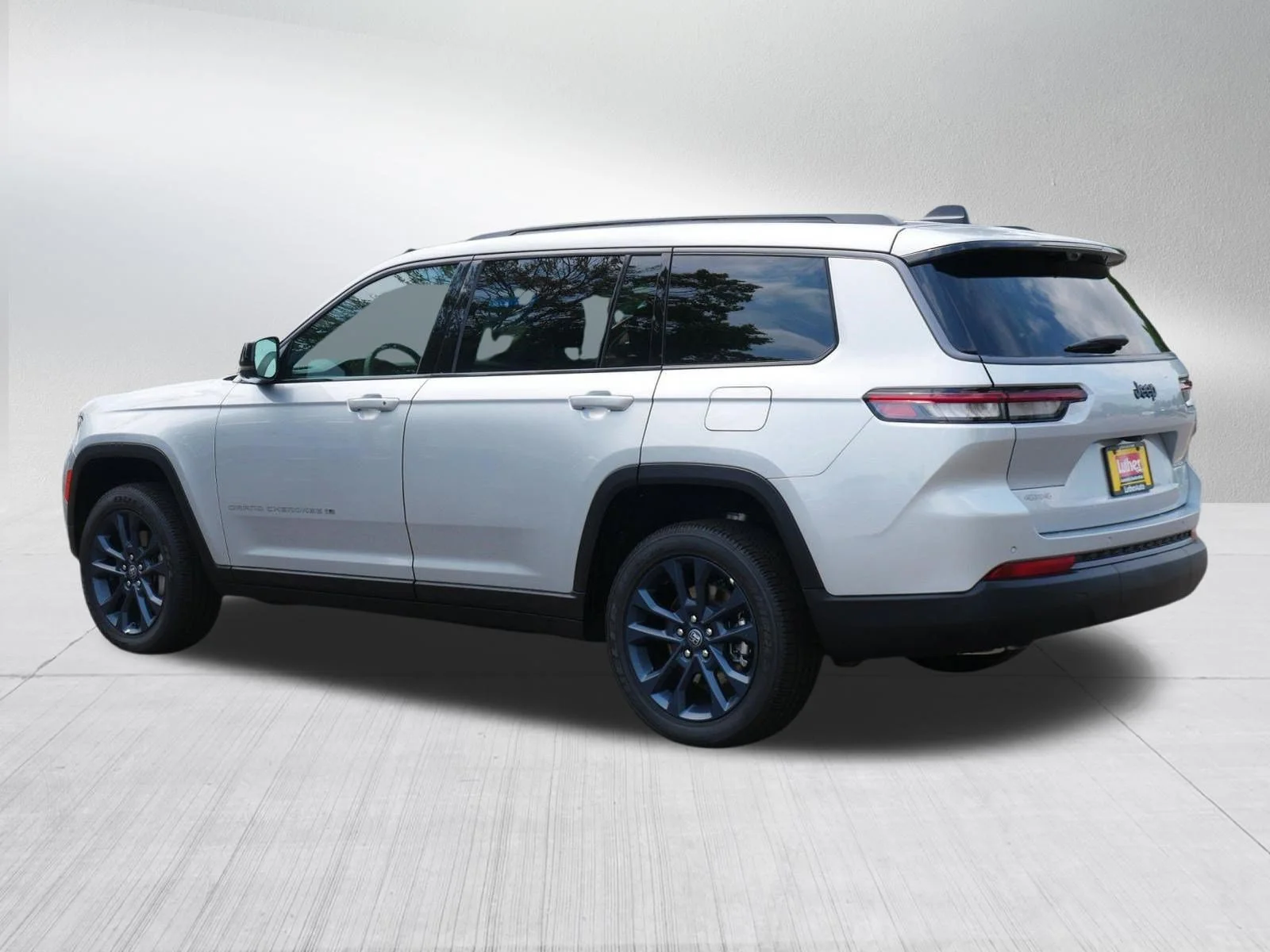 New 2026 Silver Zynith Exterior Paint Jeep 85th Anniversary Edition image 5