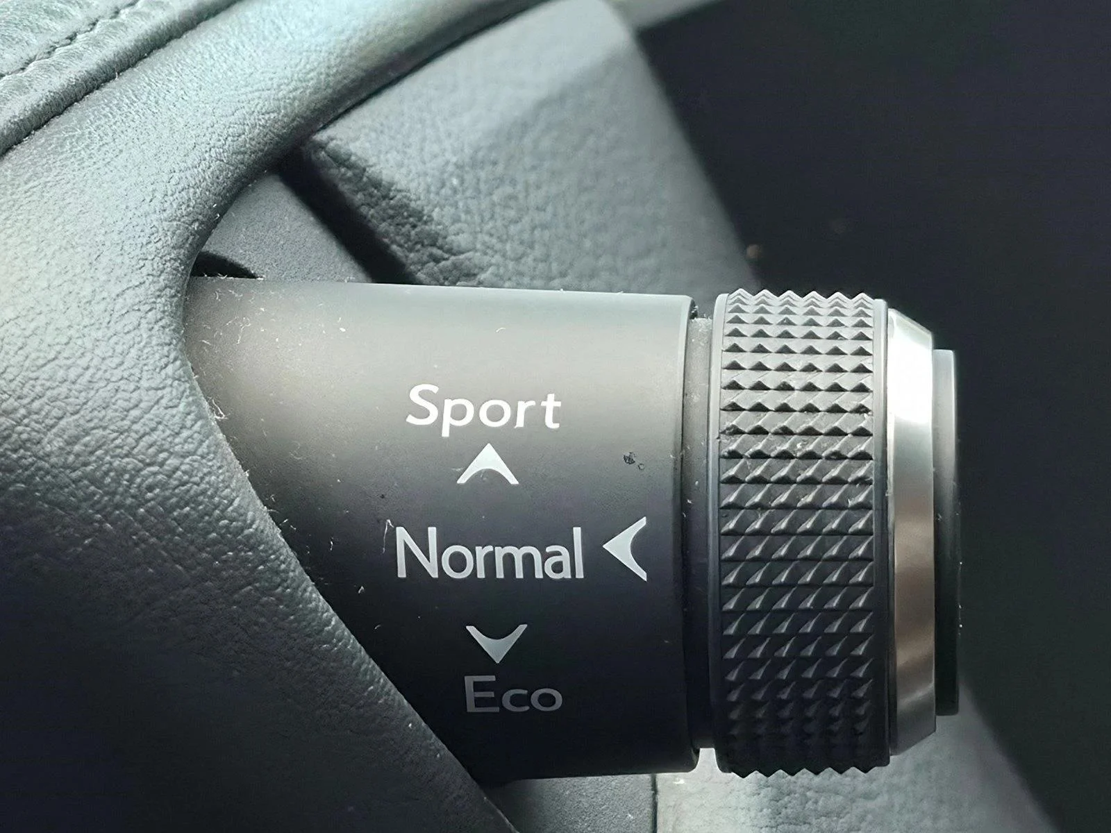 Used 2020 Obsidian Lexus ES 350 image 11
