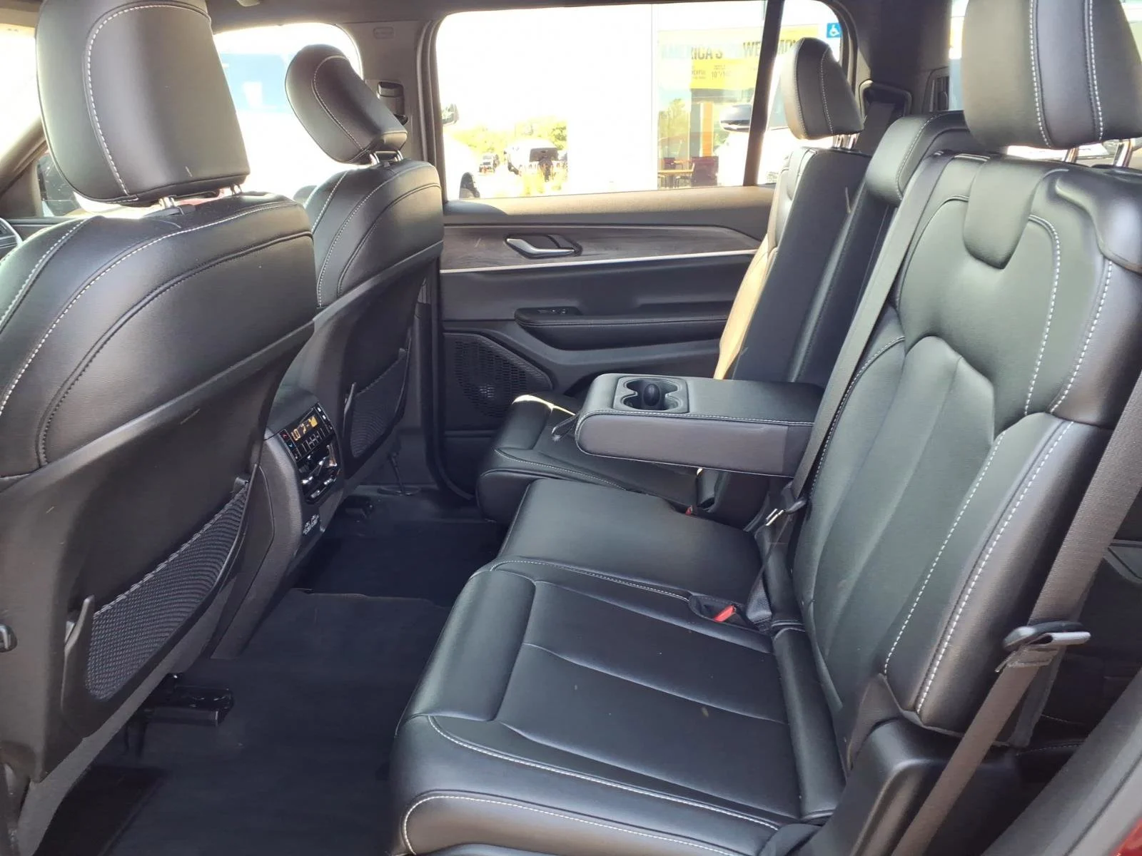 Used 2024 Velvet Red Pearlcoat Jeep Limited image 25