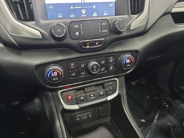 Used 2022 Black GMC SLT image 24