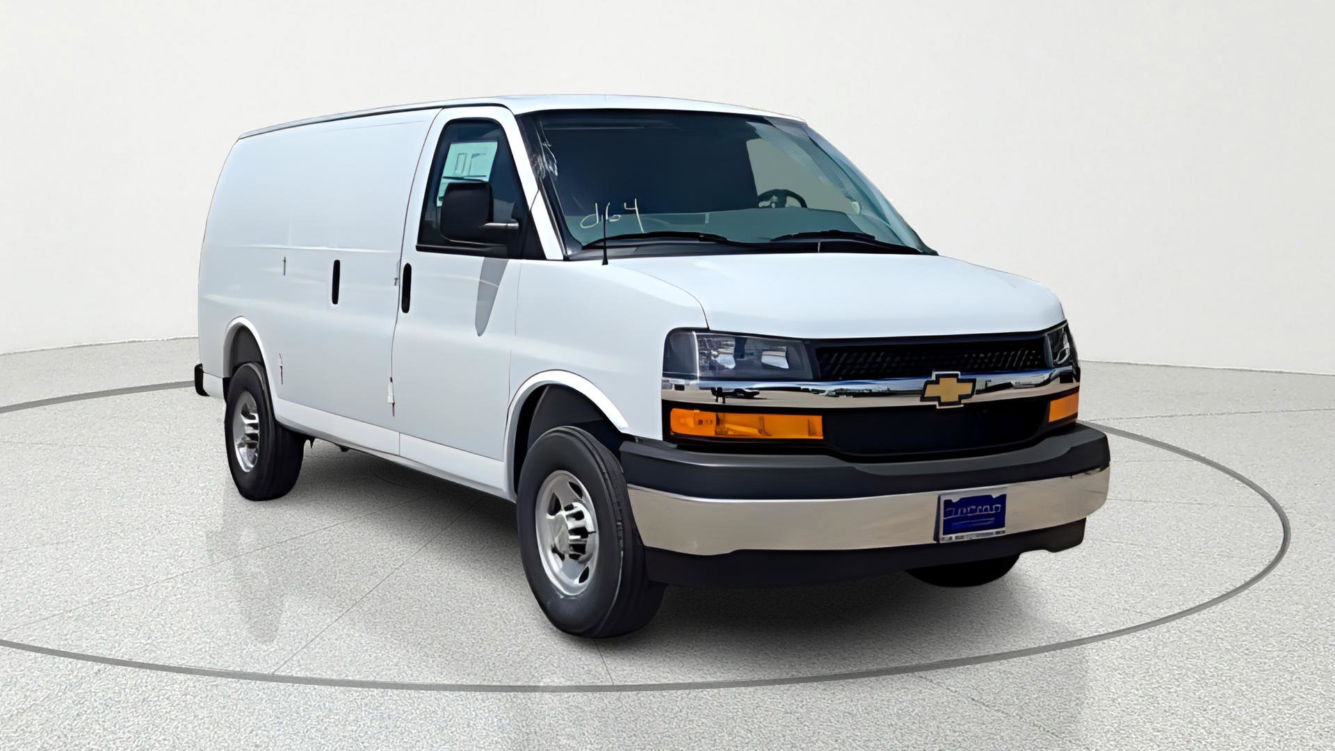 2026 Chevrolet Express 2500 Work Van HD's photo