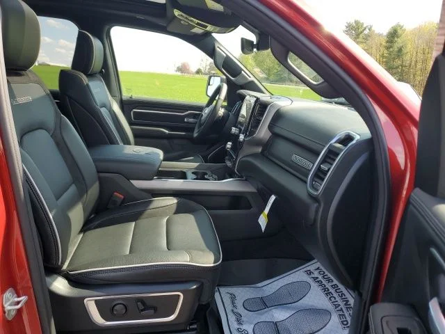 New 2026 Molten Red Pearl-Coat Exterior Paint RAM Laramie image 24