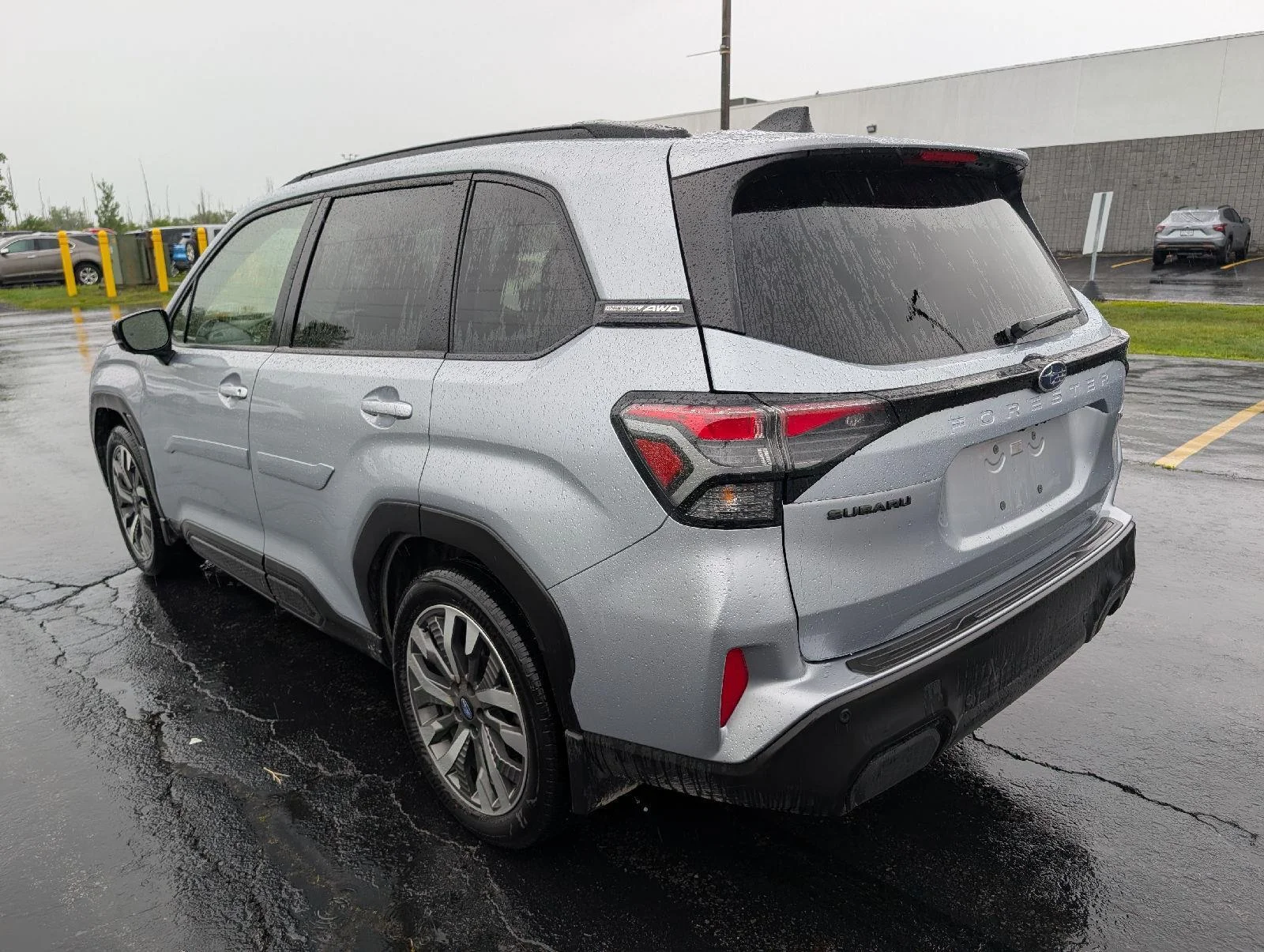 Used 2025 Ice Silver Metallic Subaru Touring image 6