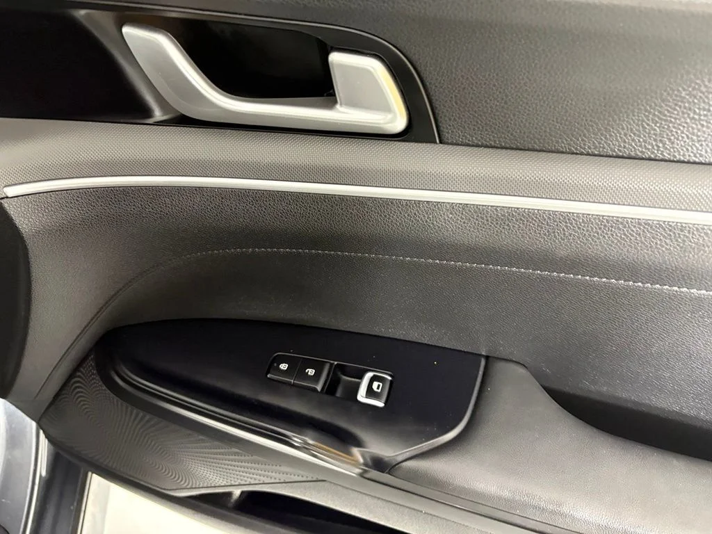Used 2021 Gray Kia LXS image 12