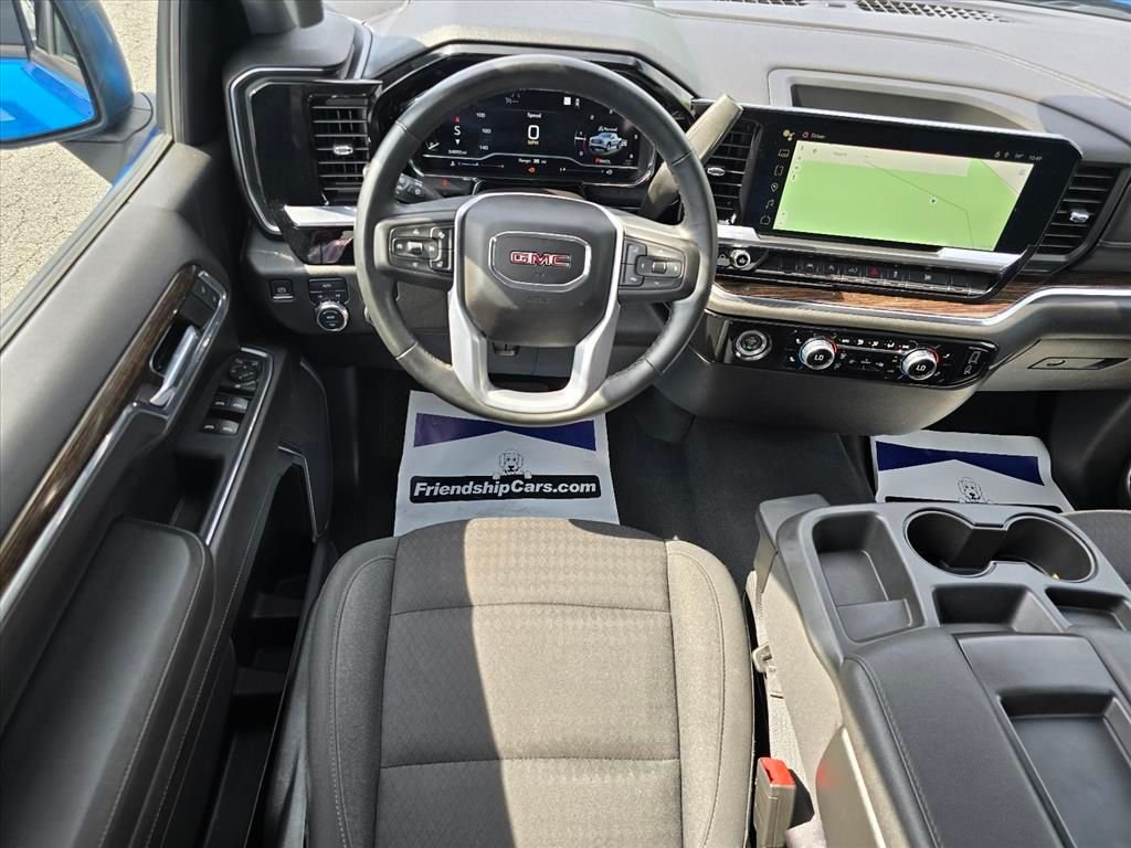 Used 2023 Blue GMC Elevation image 3