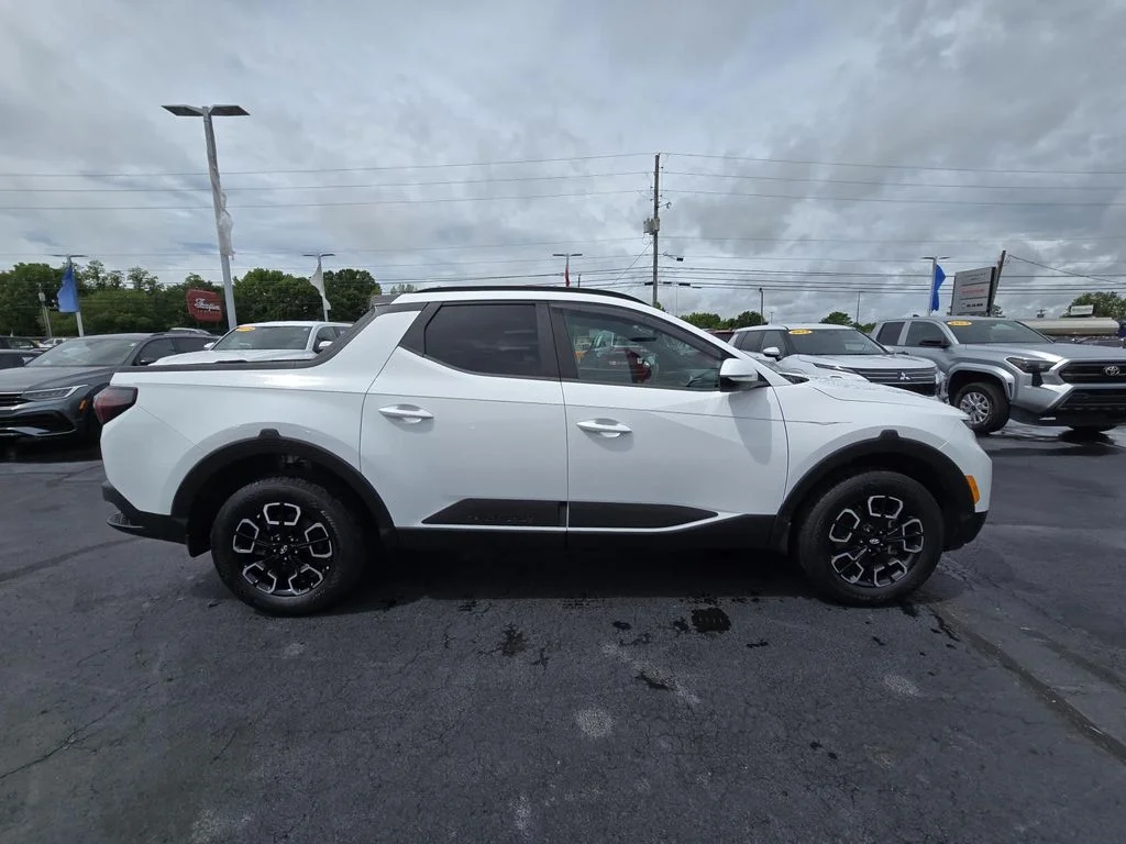 Used 2022 Ice White Hyundai SEL Premium image 8