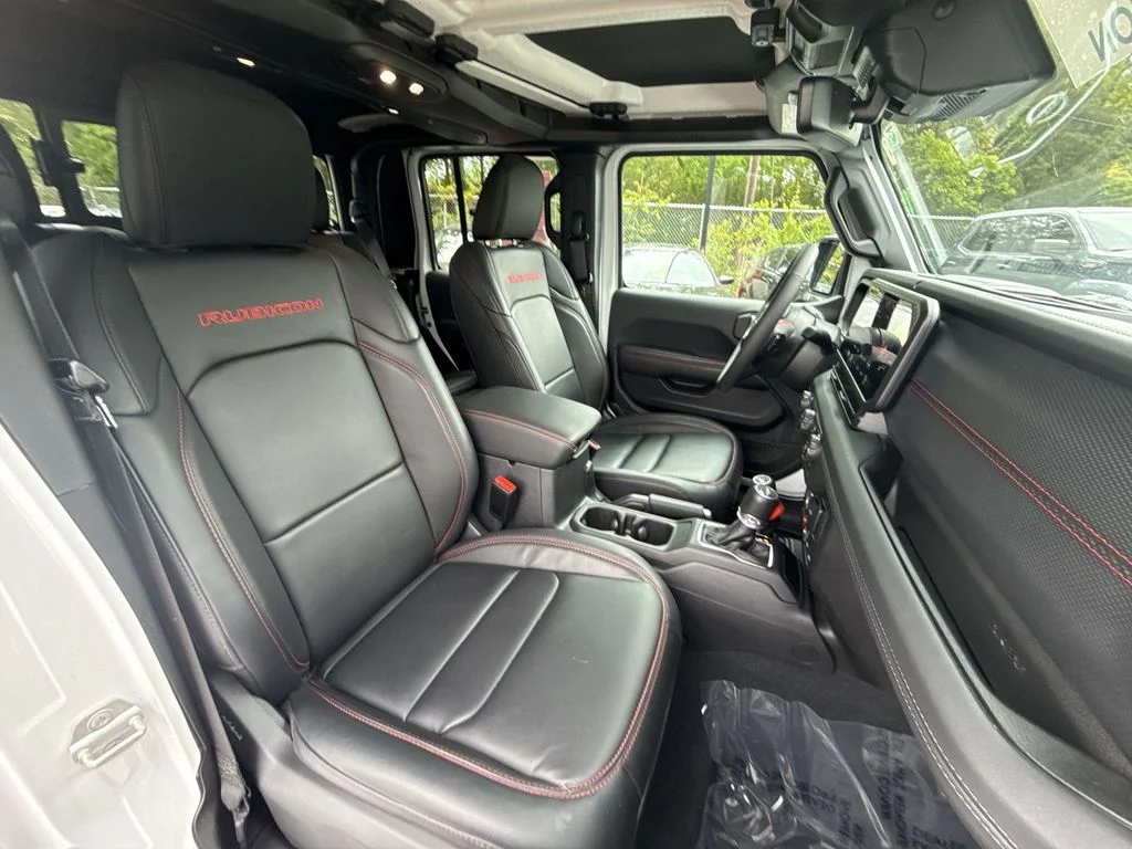 Used 2024 White Jeep Rubicon image 23