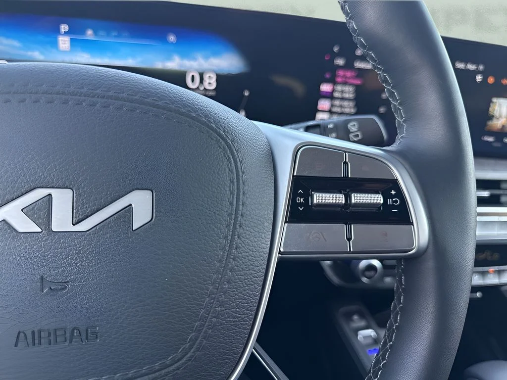 Used 2025 Gray Kia SX X-Line image 17