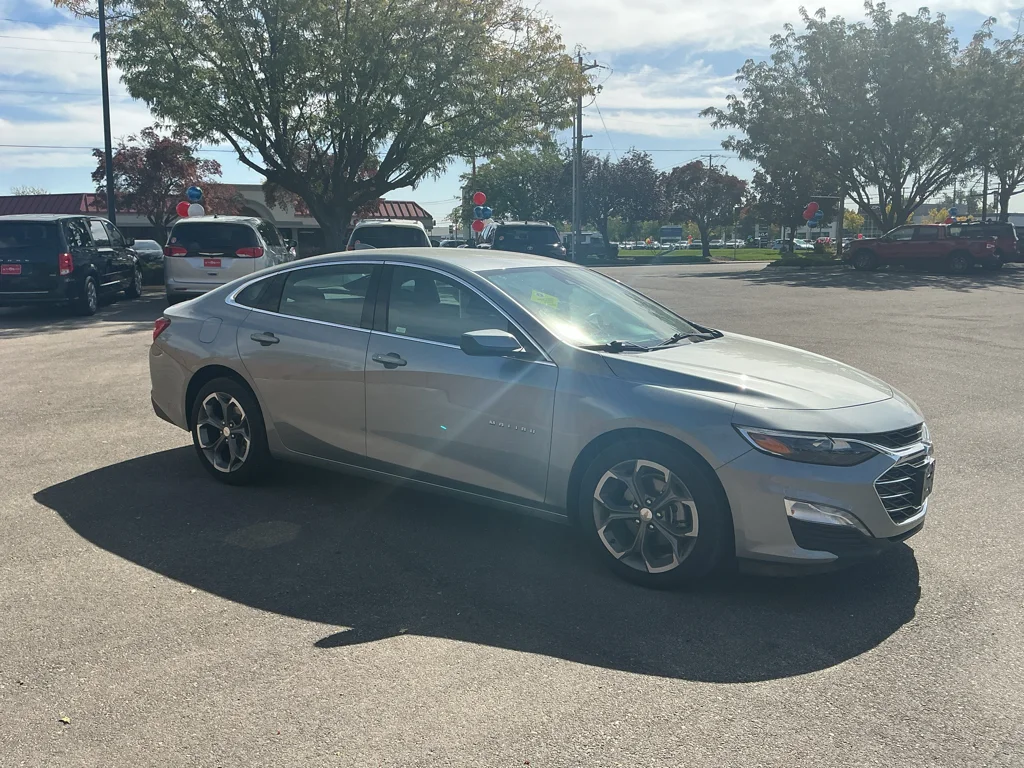 Used 2024 Sterling Gray Metallic Chevrolet LT image 3
