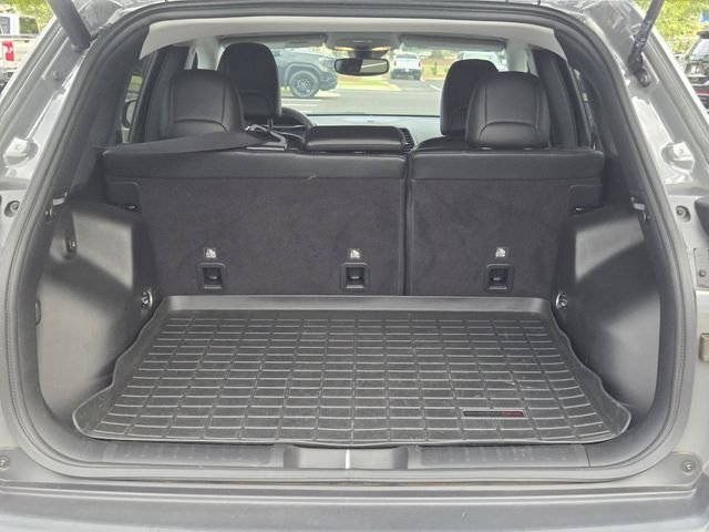 Used 2022 Gray Jeep Latitude Lux image 13