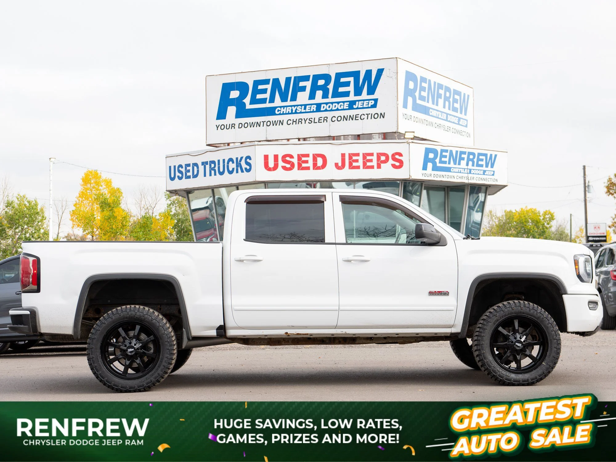 Used 2017 White GMC SLT* Crew Cab 4x4, 5.3L V8, Lift, New Tires/Wheels, Bose Sound System image 1