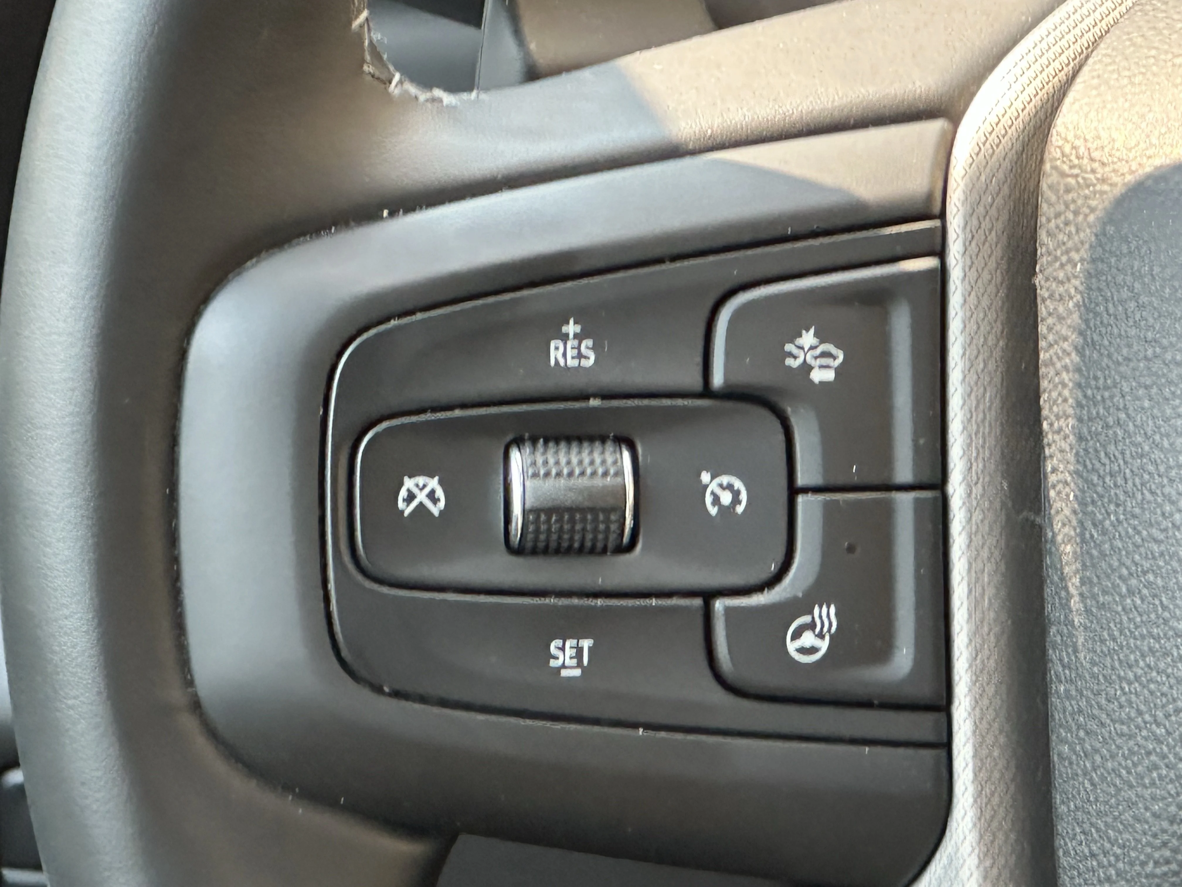Certified Used 2025  GMC Denali image 12