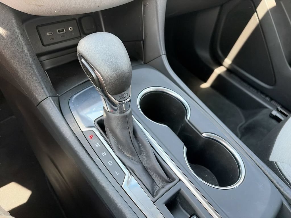 Used 2024 Summit White Chevrolet LS image 20