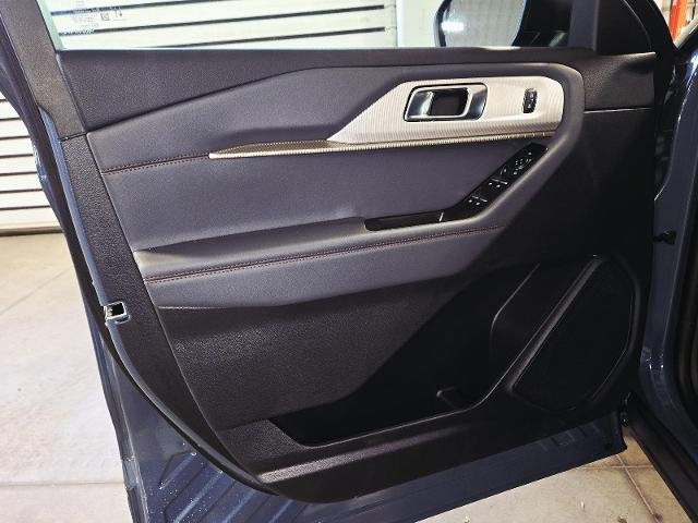 New 2026 Vapor Blue Metallic Ford Active image 7