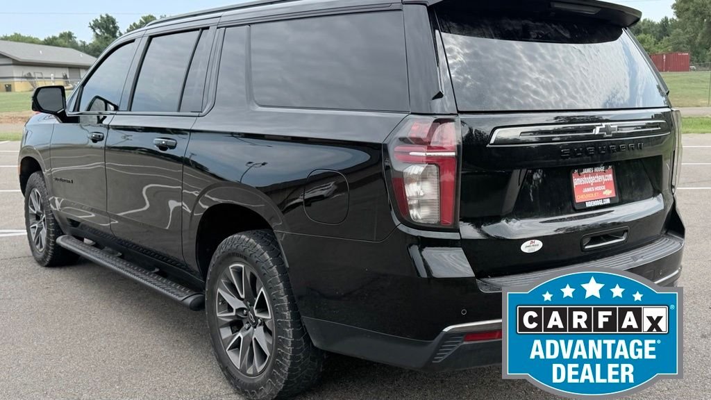Used 2022 Black Chevrolet Z71 image 11