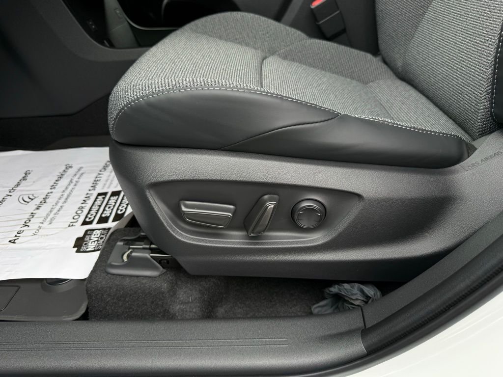 2026 Toyota bZ XLE - Photo 20