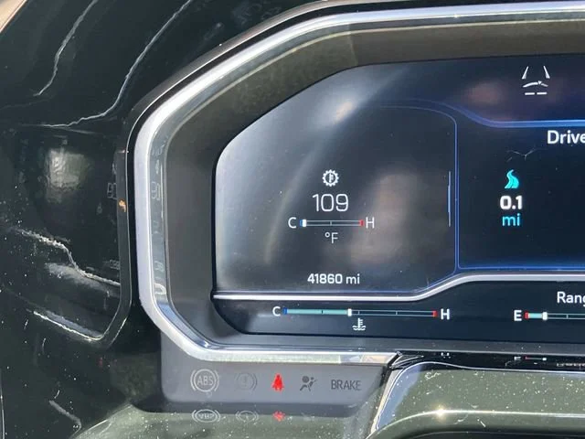 2025 Chevrolet Silverado 1500 ZR2 - Photo 12