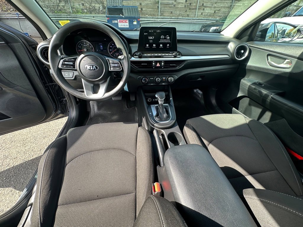 Used 2020 Gray Kia LXS image 17