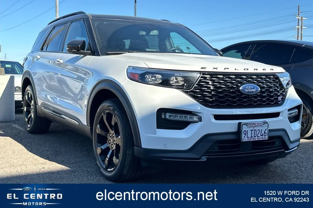 2023 Ford Explorer ST 4WD's photo