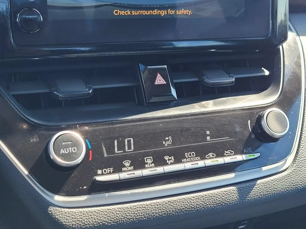 2024 Toyota Corolla LE - Photo 19