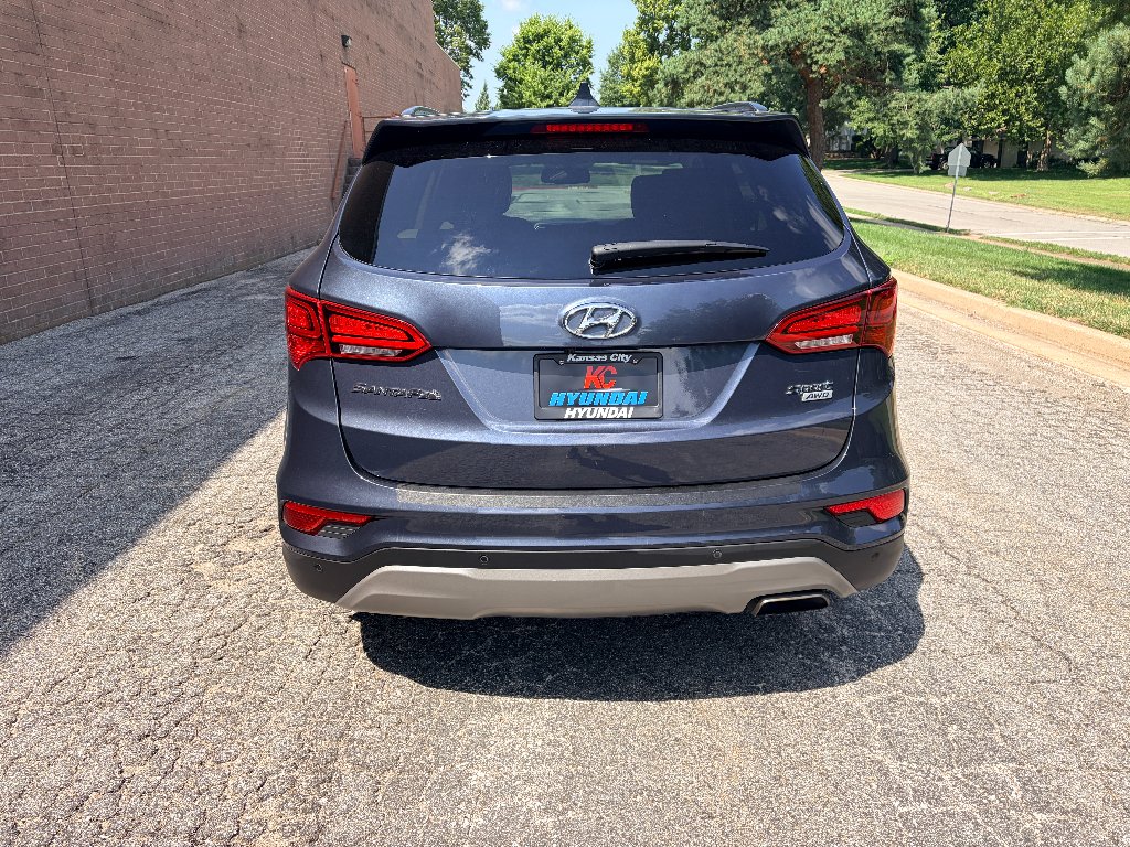 Used 2017 Marlin Blue Hyundai 2.4L image 4
