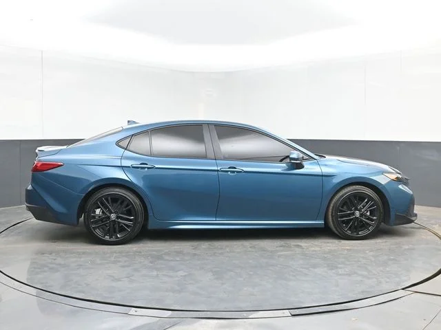 Used 2025 Ocean Toyota SE image 11