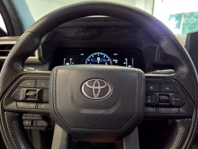 Used 2024  Toyota SR5 image 23