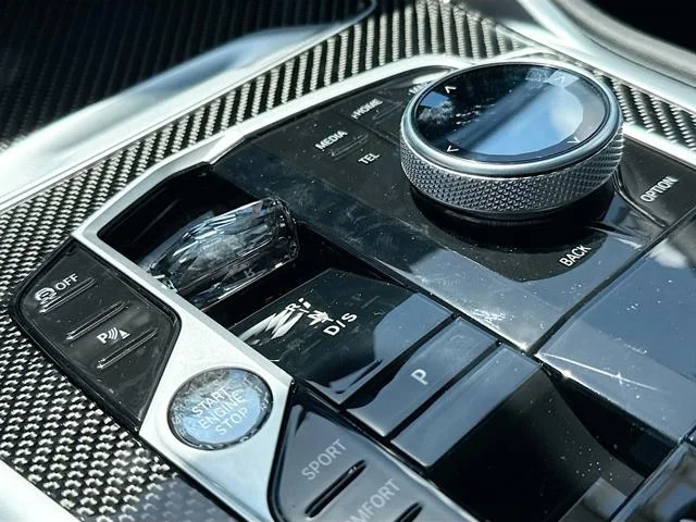 New 2027 Alpine White BMW M60i image 30