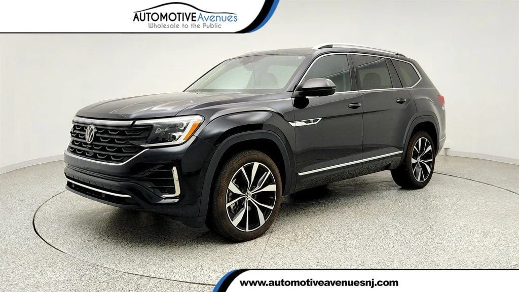 2024 Volkswagen Atlas 2.0T SEL Premium R-Line 4MOTION's photo