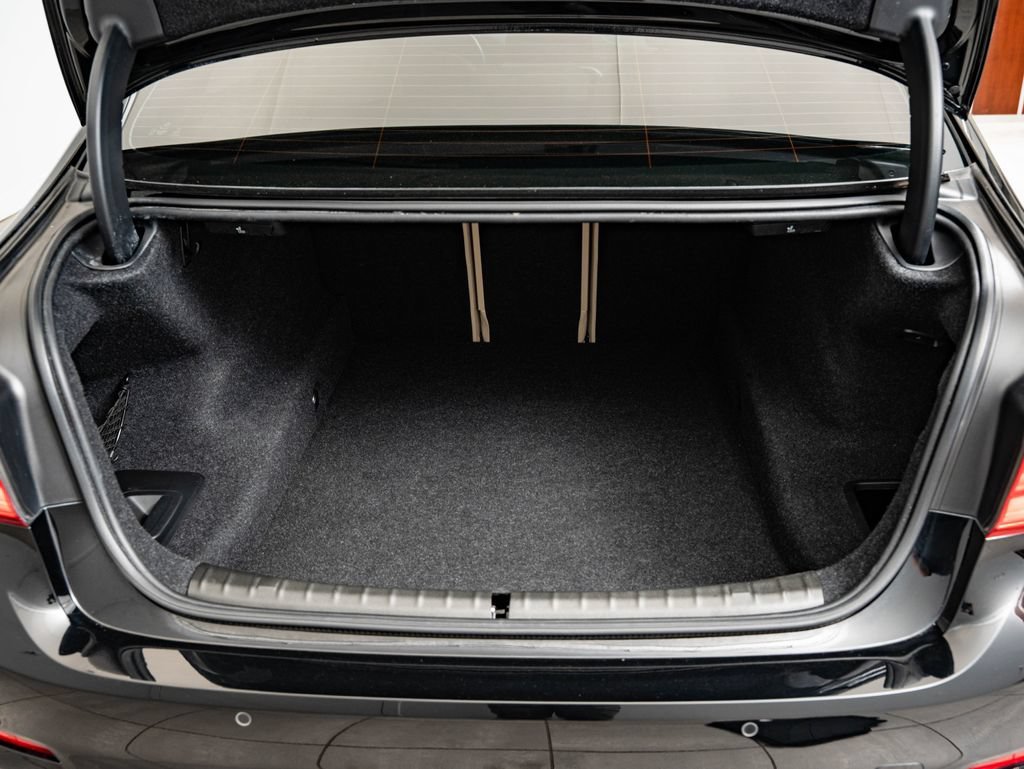 Used 2019 Jet Black BMW 540i image 20