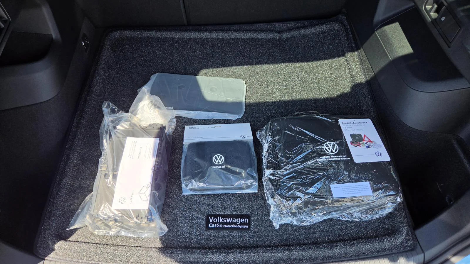 New 2026 Monterey Blue Pearl Volkswagen SE R-Line Black image 60