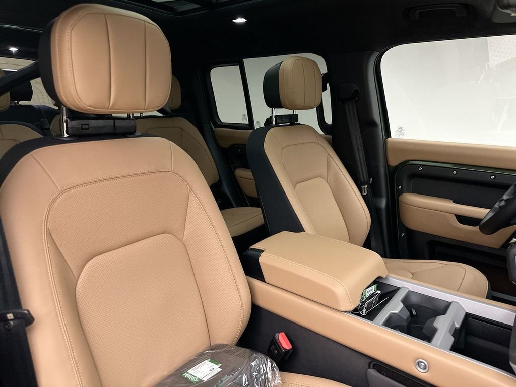New 2026 Woolstone Green Metallic Land Rover X image 14