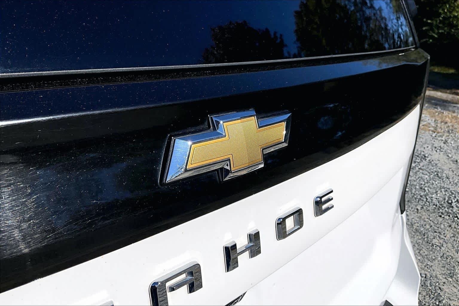 Used 2025 Summit White Chevrolet LT image 30