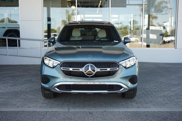 New 2026 Verde Silver Metallic Mercedes-Benz GLC 300 image 37