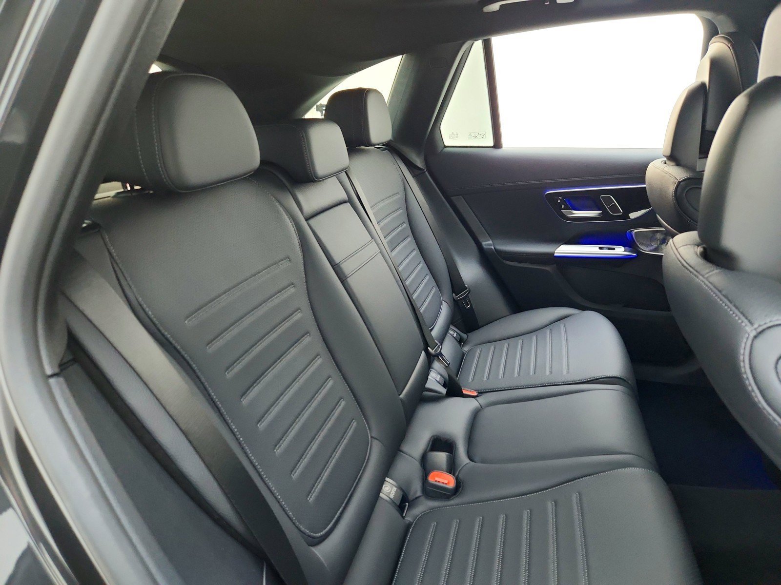 New 2026 Graphite Grey Metallic Mercedes-Benz GLC 300 SUV image 42