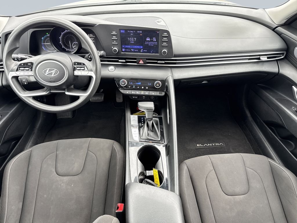 2022 Hyundai Elantra Blue - Photo 13